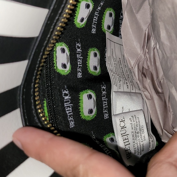 Beetlejuice Dante's Inferno Mini Backpack/Wallet - Picture 9 of 11